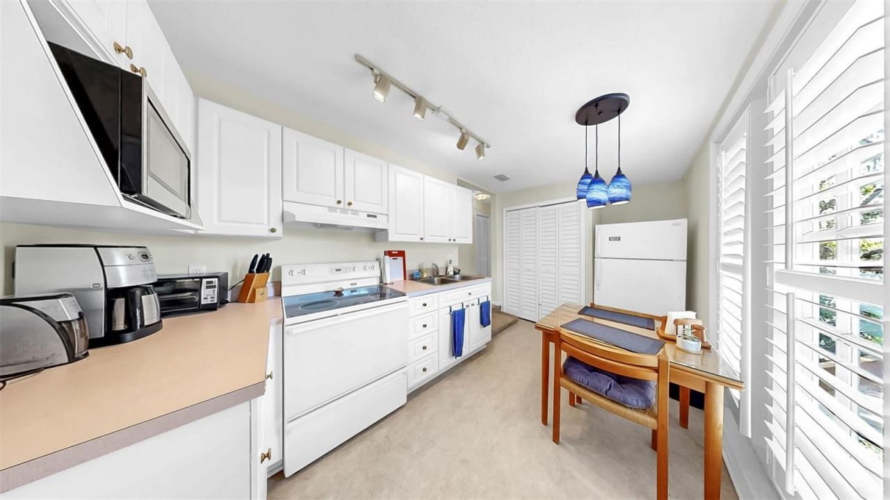 1141 Myrtle Road, Valrico, FL 33596 Photo