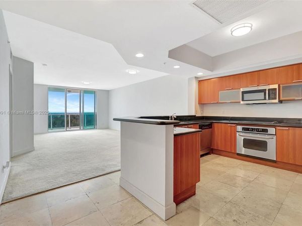 14951 Royal Oaks Ln, Unit 1406, North Miami, FL 33181