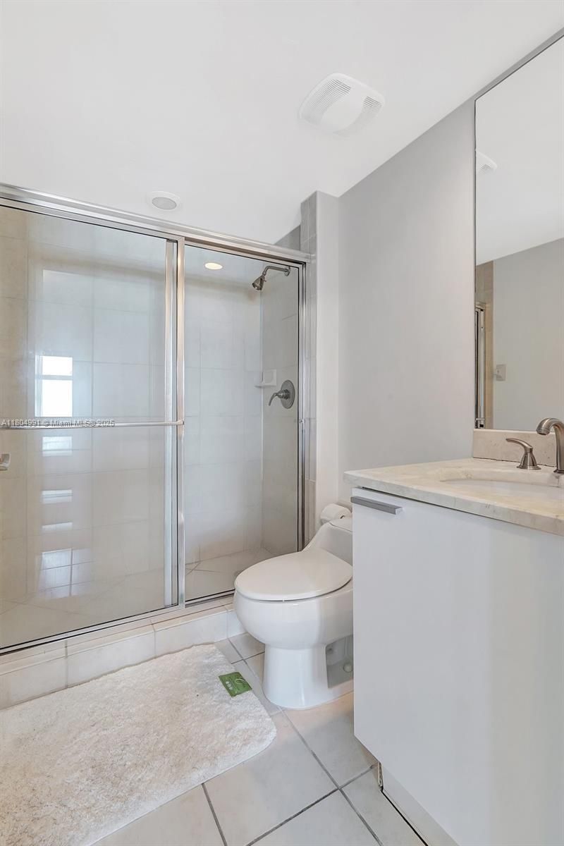 14951 Royal Oaks Ln, Unit 1406, North Miami, FL 33181 Photo