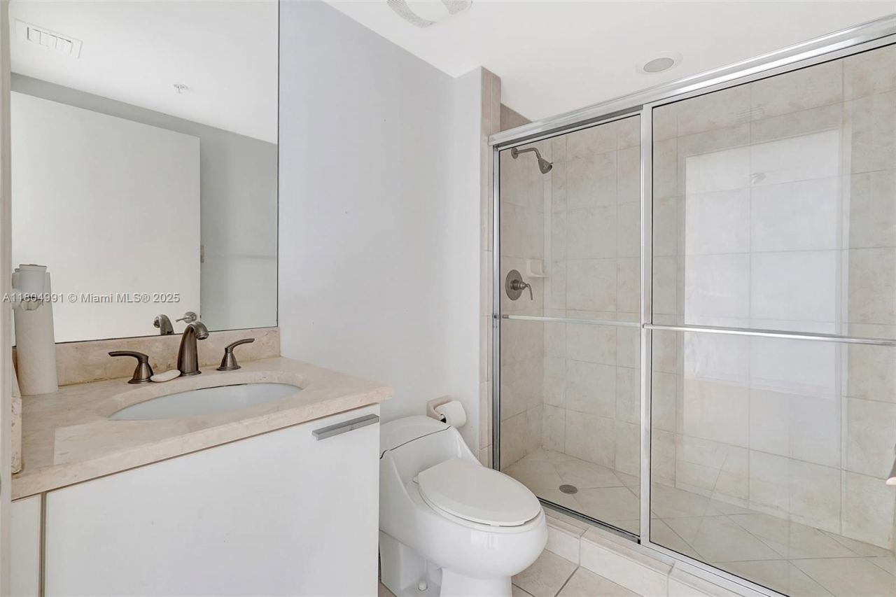 14951 Royal Oaks Ln, Unit 1406, North Miami, FL 33181 Photo