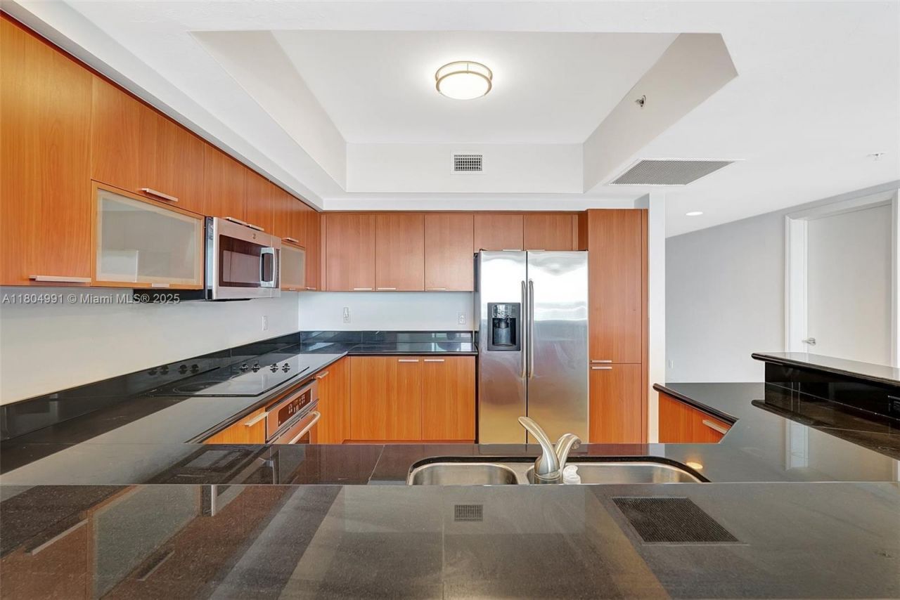 14951 Royal Oaks Ln, Unit 1406, North Miami, FL 33181 Photo