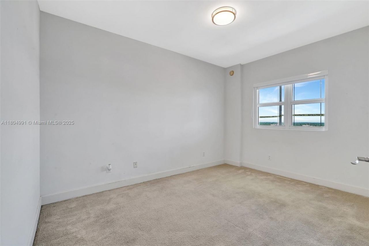 14951 Royal Oaks Ln, Unit 1406, North Miami, FL 33181 Photo