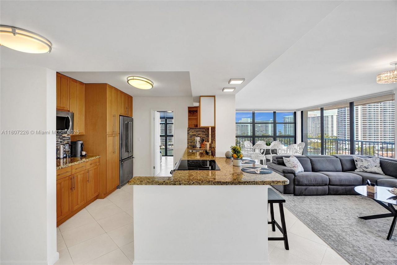 200 Leslie Dr, Unit 1031, Hallandale Beach, FL 33009 Photo