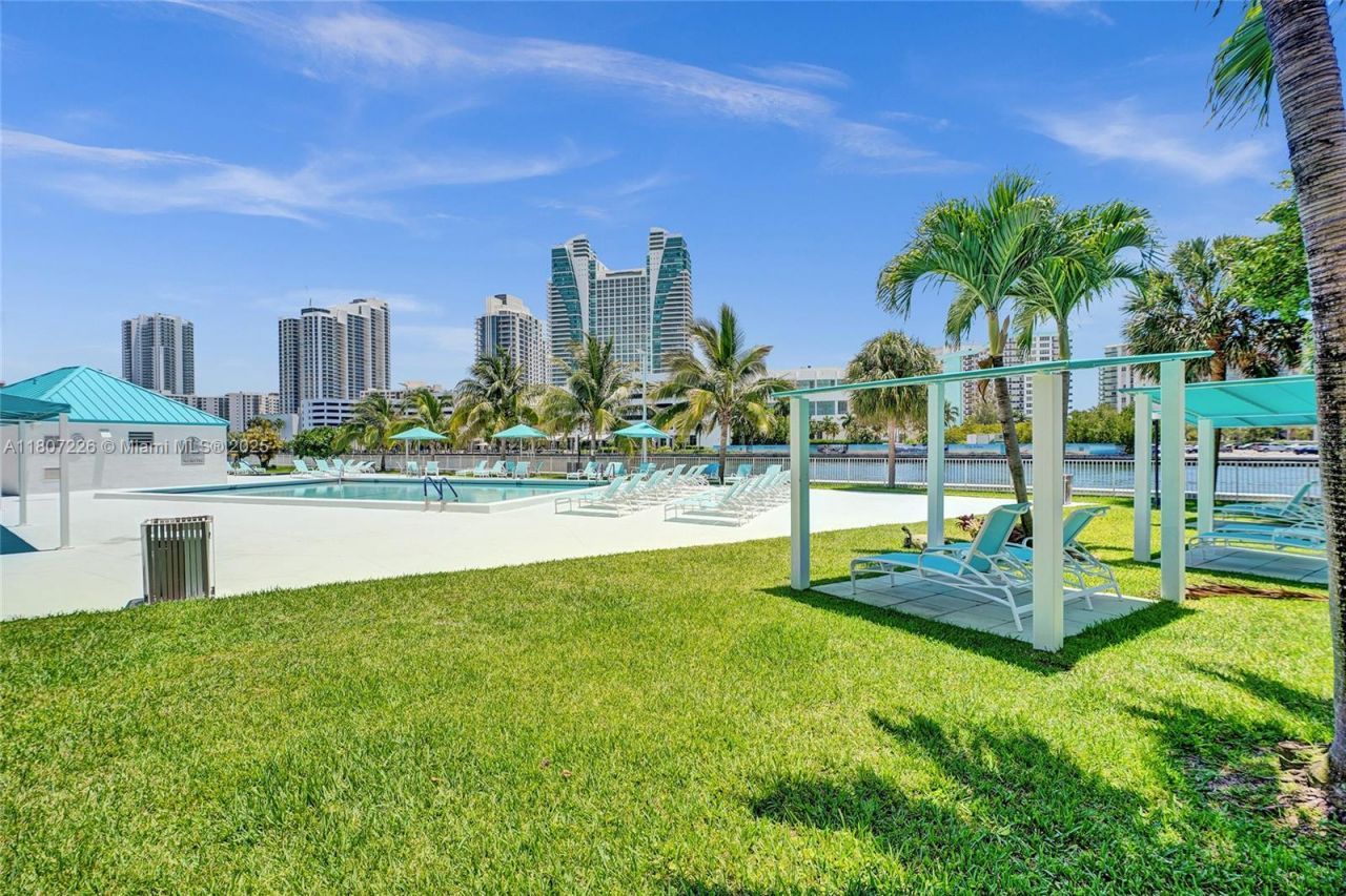 200 Leslie Dr, Unit 1031, Hallandale Beach, FL 33009 Photo