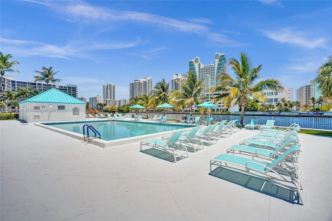 200 Leslie Dr, Unit 1031, Hallandale Beach, FL 33009 Photo