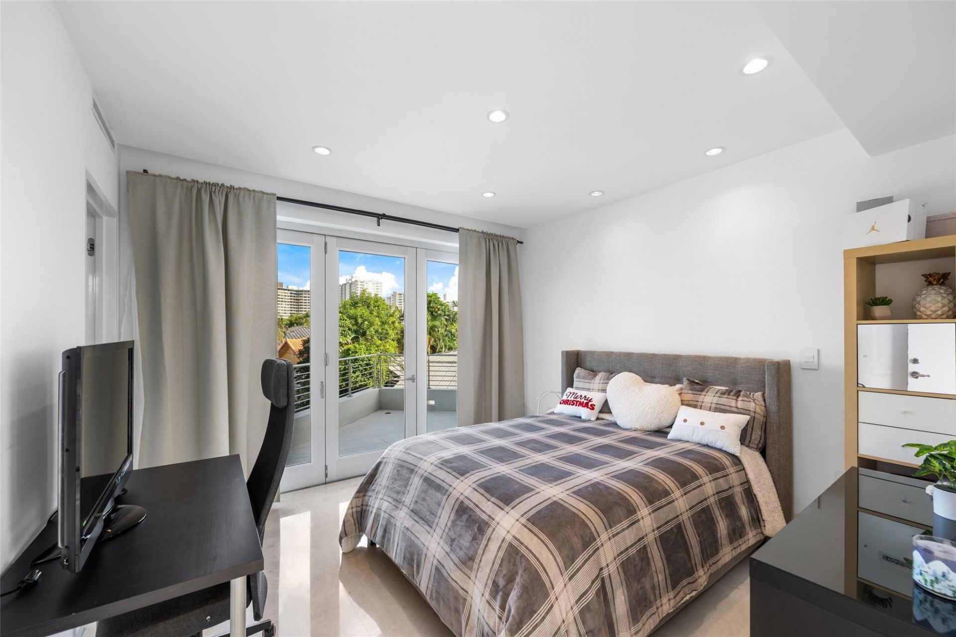 3300 NE 39th Street, Fort Lauderdale, FL 33308 Photo