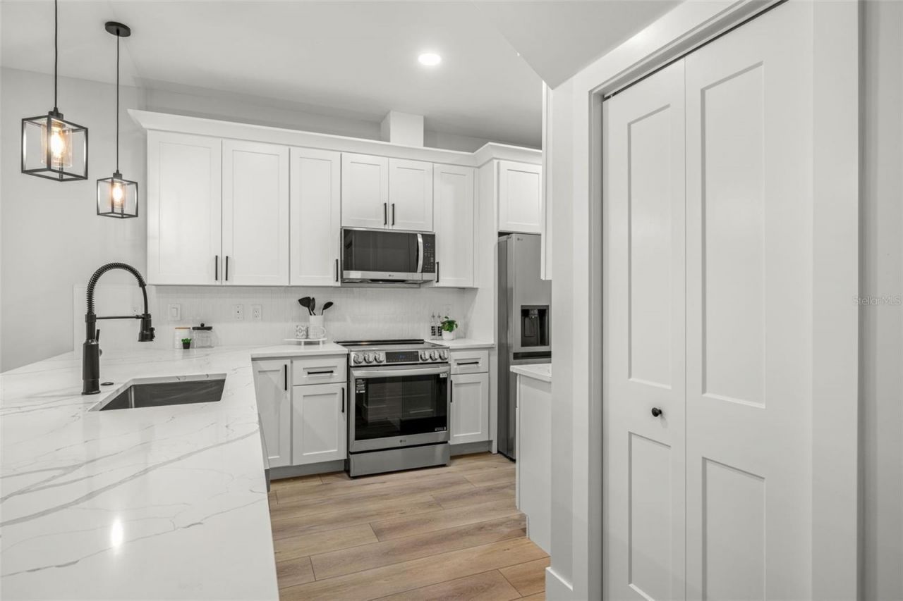 4308 W Gray Street, Unit 2 thru 5, Tampa, FL 33609 Photo