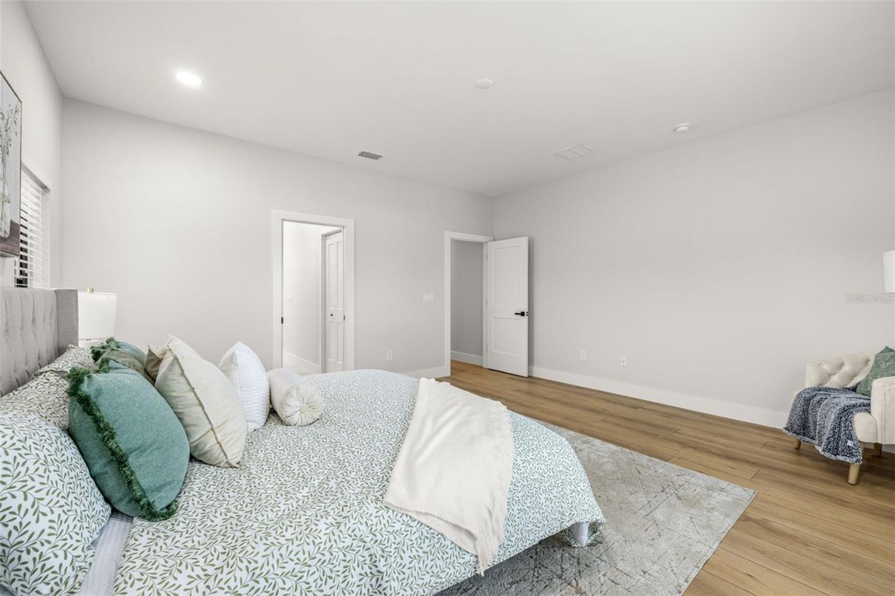 4308 W Gray Street, Unit 2 thru 5, Tampa, FL 33609 Photo