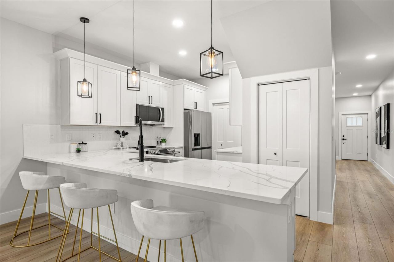 4308 W Gray Street, Unit 2 thru 5, Tampa, FL 33609 Photo