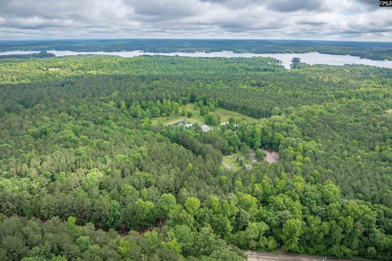 1530 Buck Hill Road Photo 11