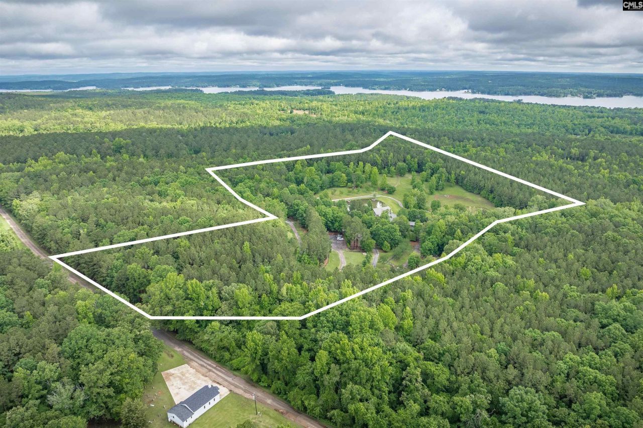 1530 Buck Hill Road Photo 6