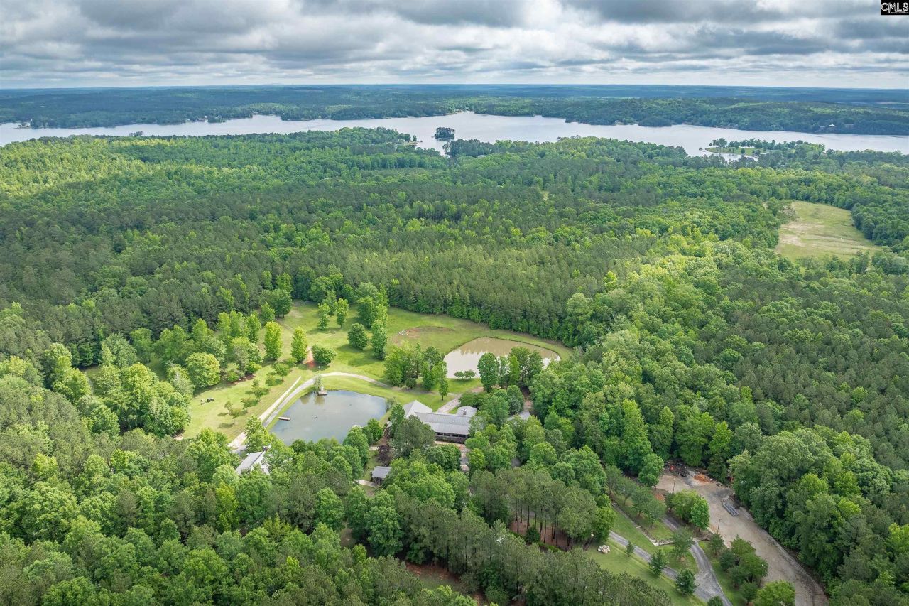 1530 Buck Hill Road Photo 7