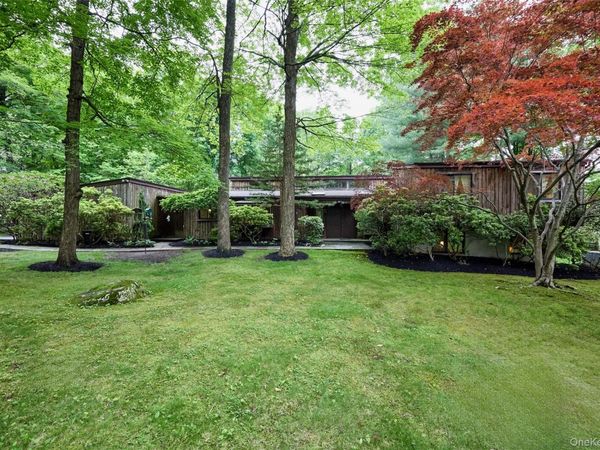 31 Greenlawn Road, Katonah, NY 10536