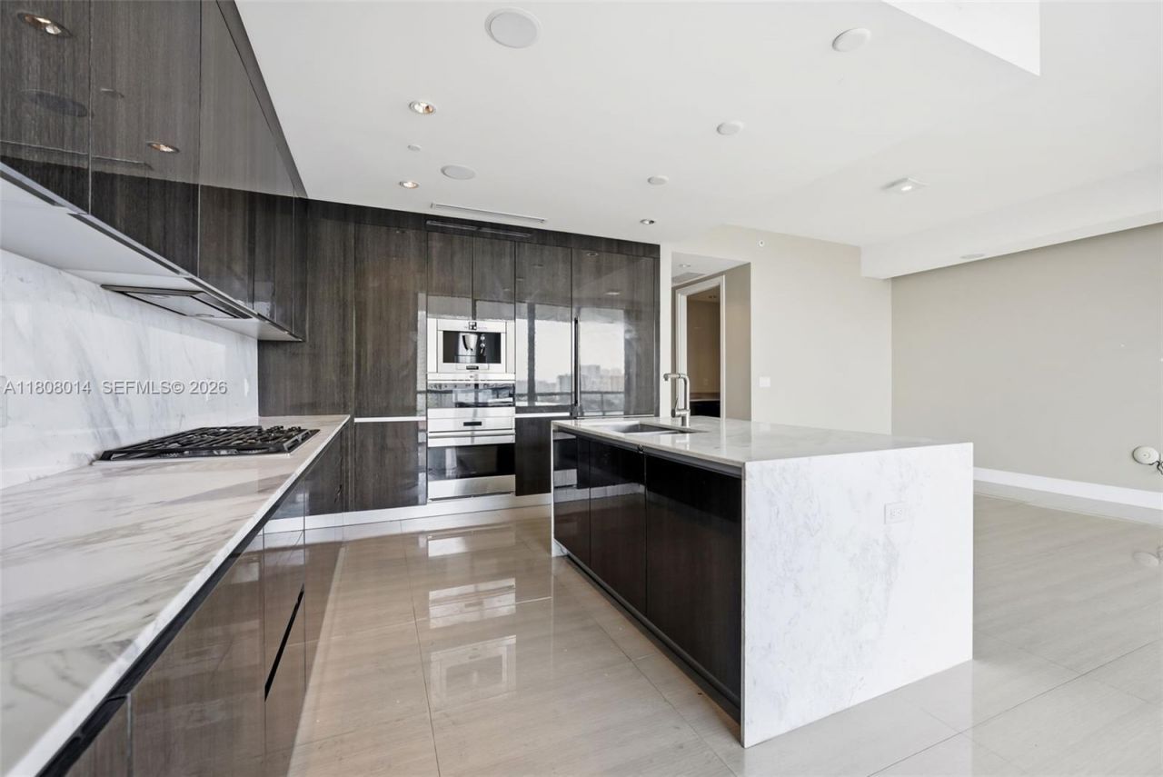 3250 NE 188th St, Unit 906, Aventura, FL 33180 Photo