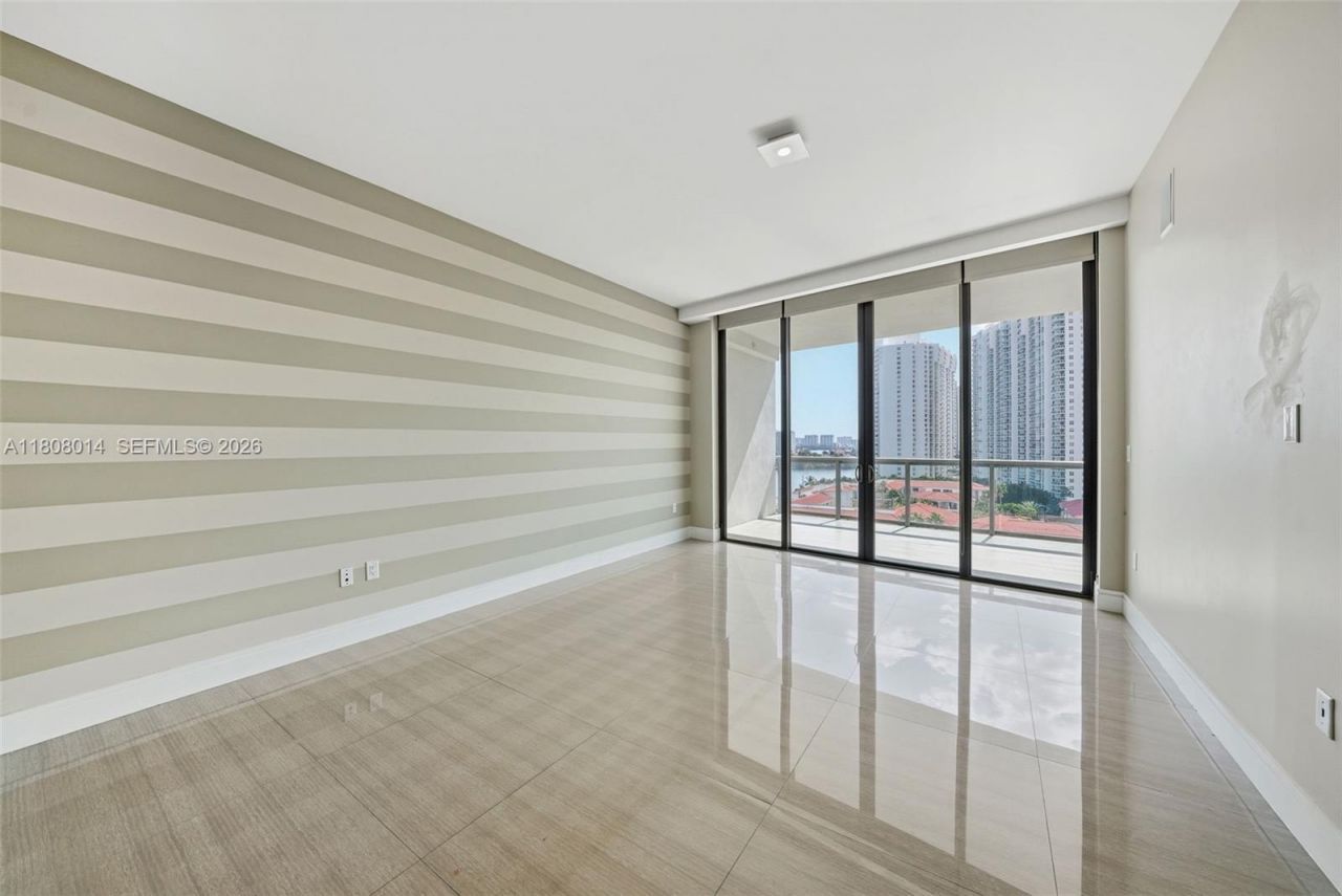 3250 NE 188th St, Unit 906, Aventura, FL 33180 Photo