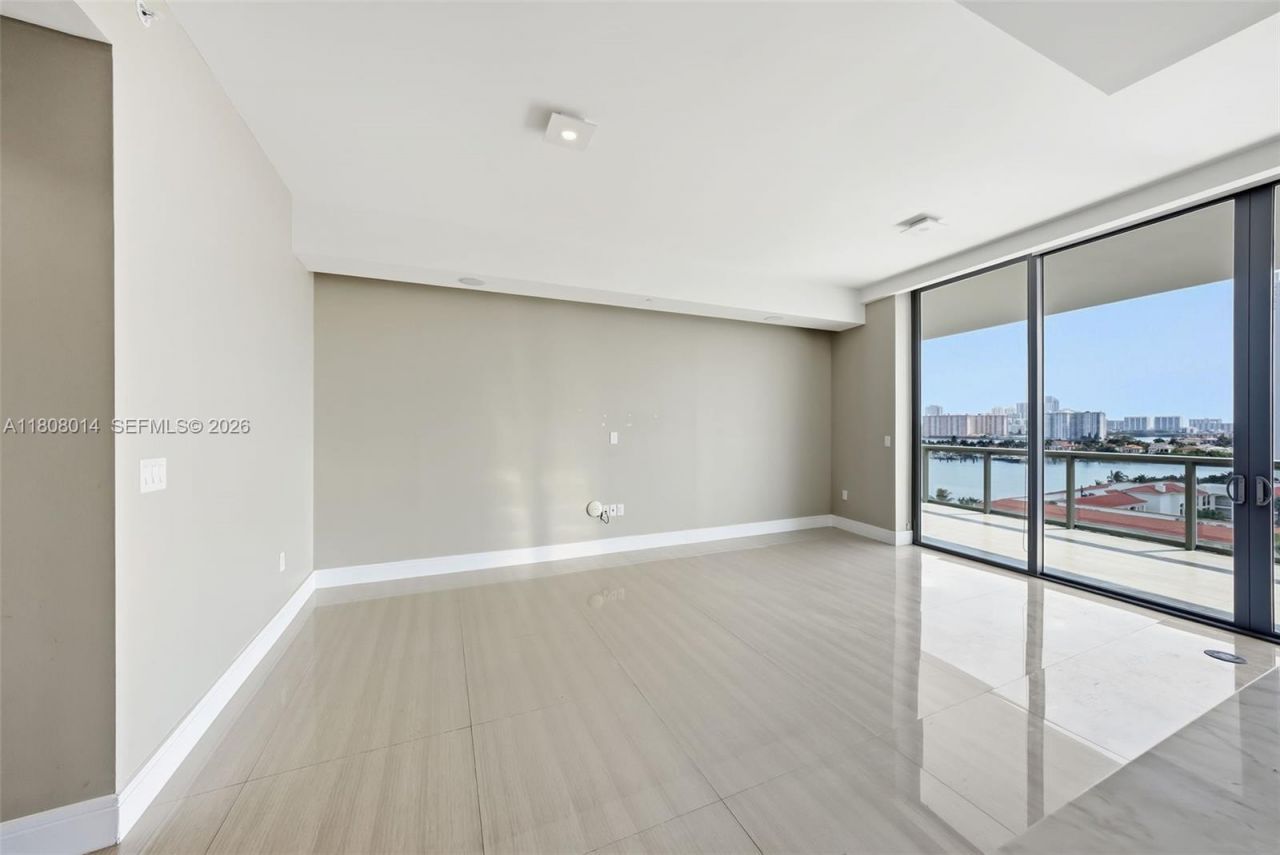 3250 NE 188th St, Unit 906, Aventura, FL 33180 Photo