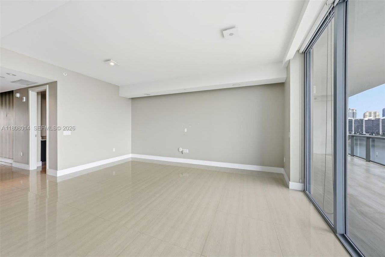 3250 NE 188th St, Unit 906, Aventura, FL 33180 Photo