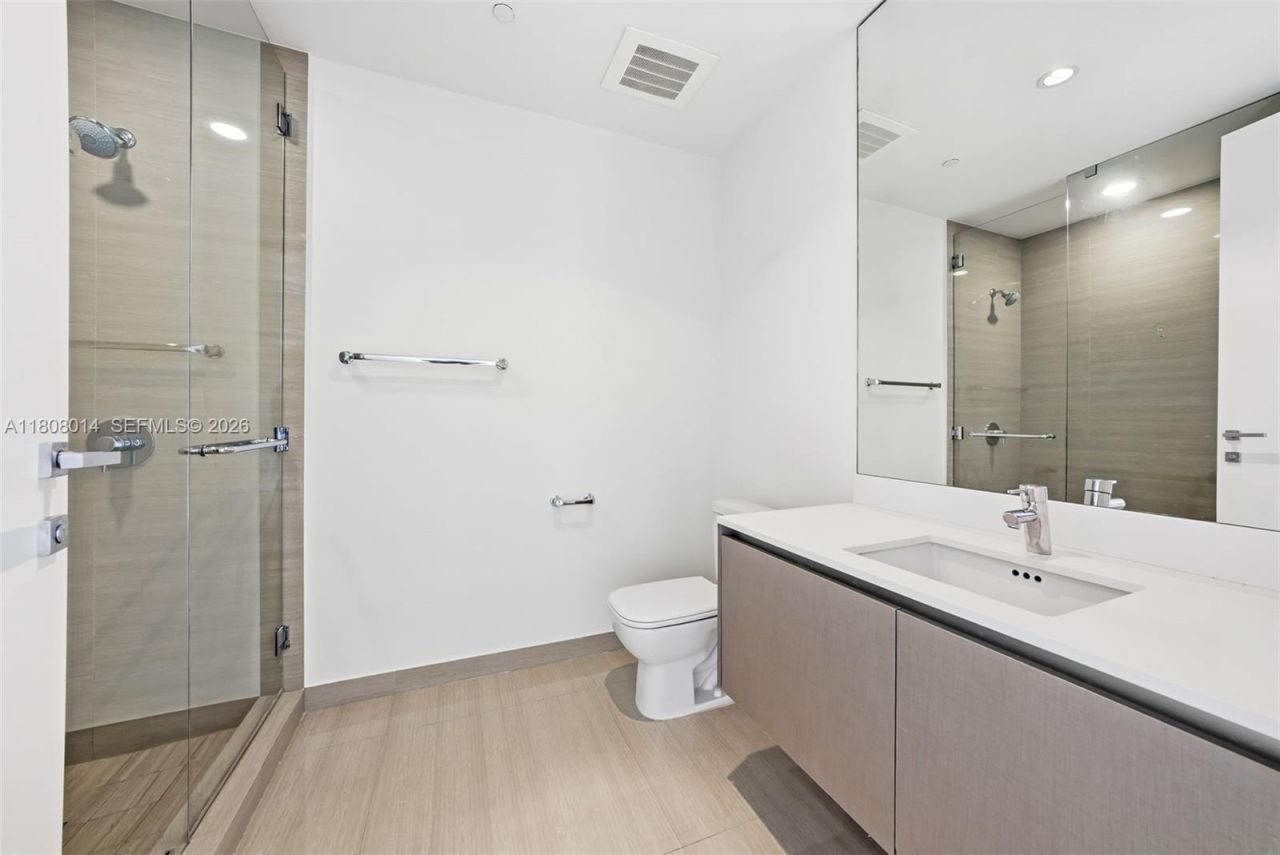 3250 NE 188th St, Unit 906, Aventura, FL 33180 Photo