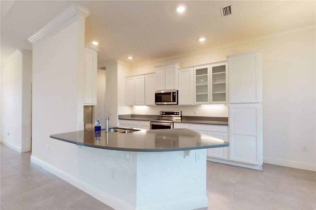 2545 Saint Lucia Circle, Vero Beach, FL 32967 Photo