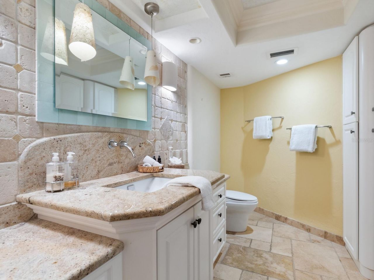 5880 Midnight Pass Road, Unit 207, Sarasota, FL 34242 Photo