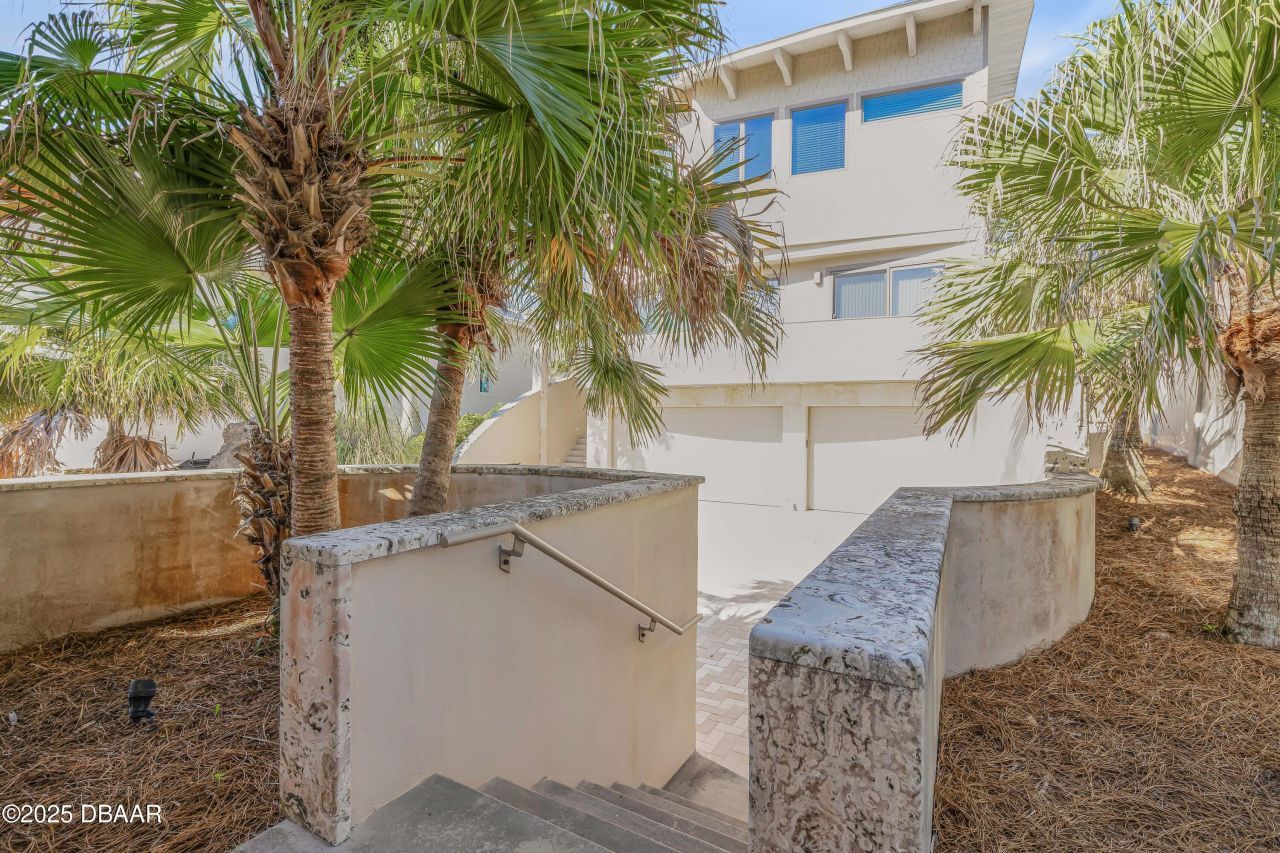 1209 N Atlantic Avenue, New Smyrna Beach, FL 32169 Photo