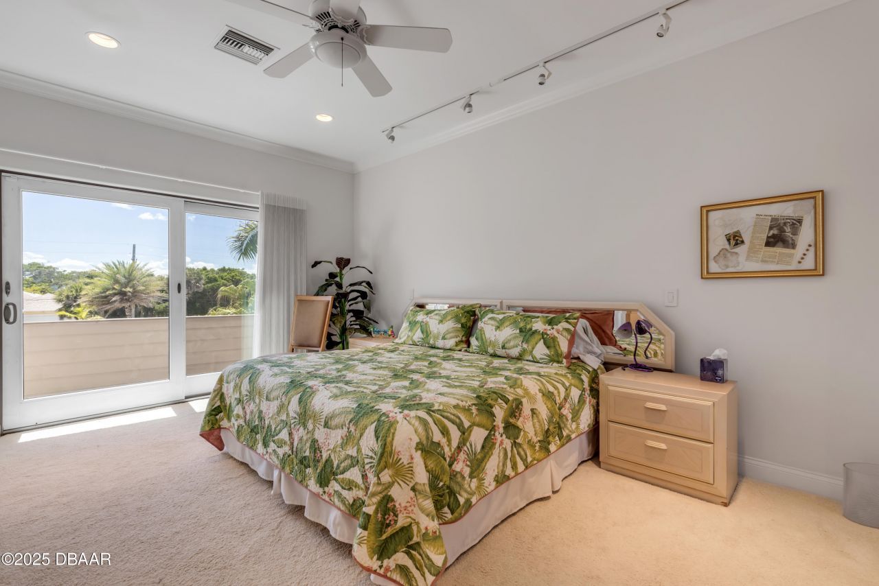 1209 N Atlantic Avenue, New Smyrna Beach, FL 32169 Photo