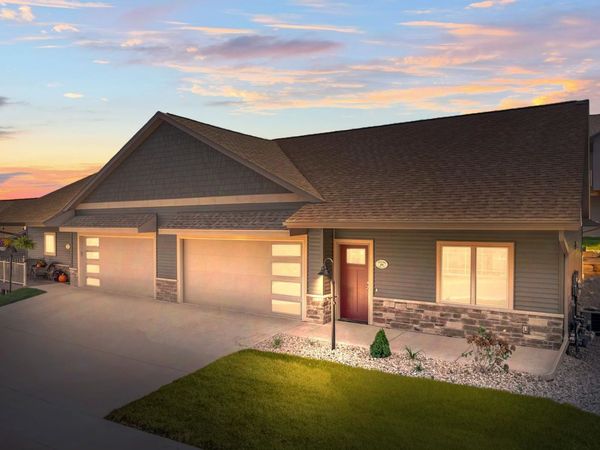 28 Sienna Hills Circle, Mount Horeb, WI 53572