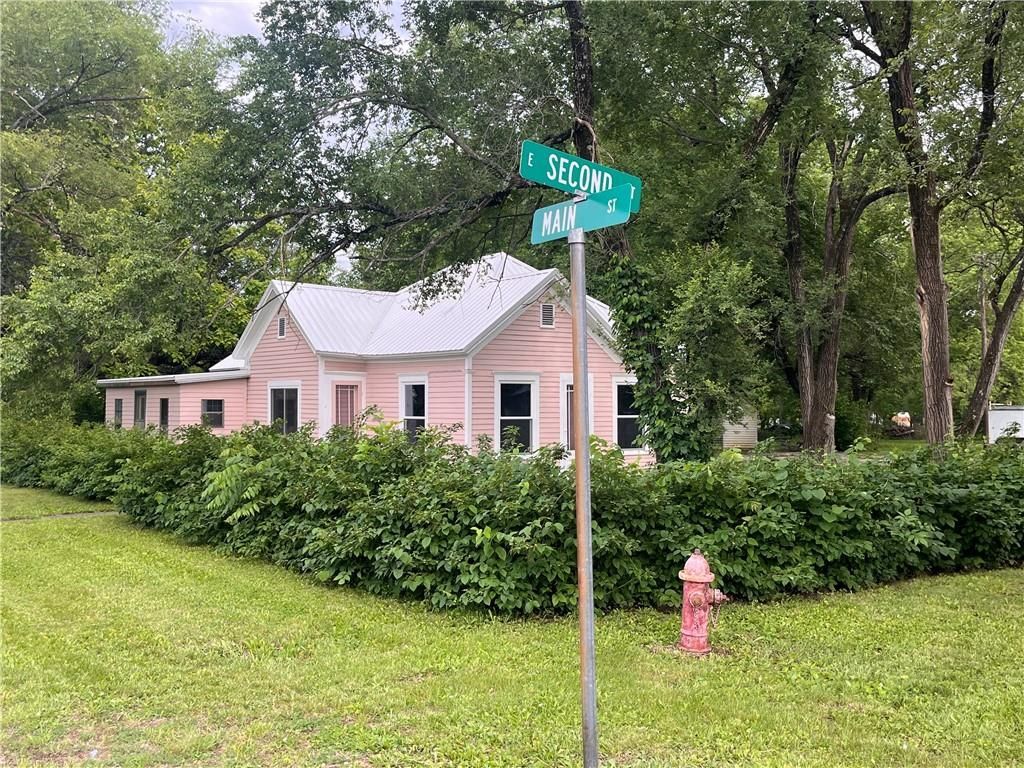 215 E 2nd Street, Prescott, KS 66767 Main Photo