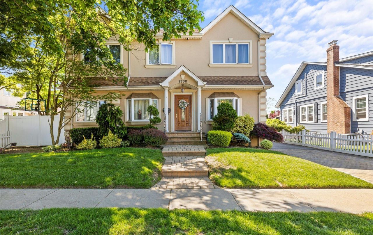 2730 Court Street, Bellmore, NY 11710 Main Photo