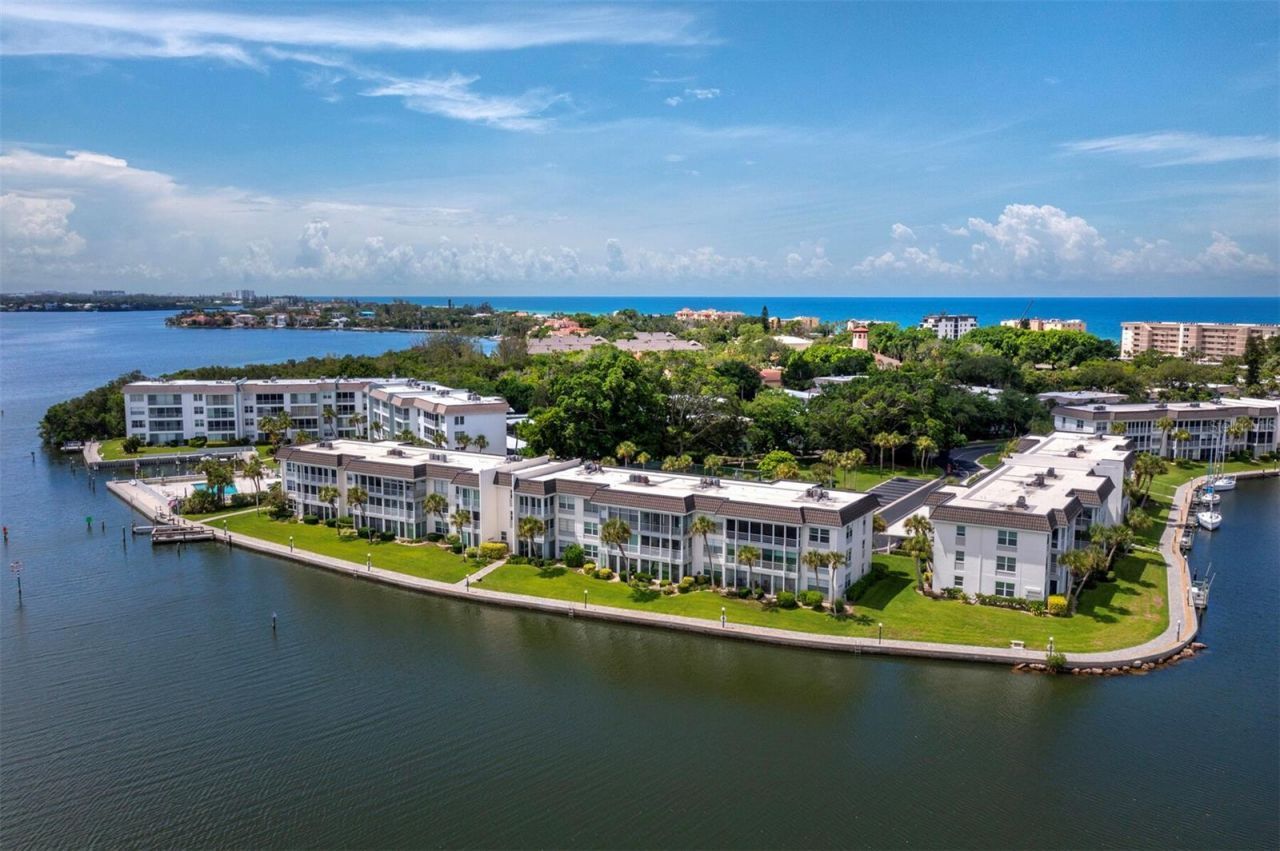 4310 Falmouth Drive, Unit 105, Longboat Key, FL 34228 Photo