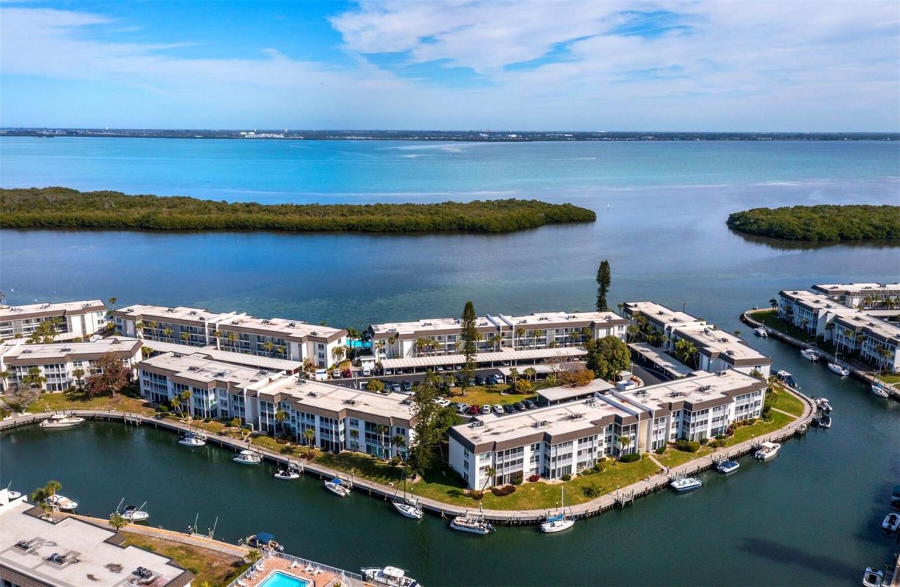 4310 Falmouth Drive, Unit 105, Longboat Key, FL 34228 Photo