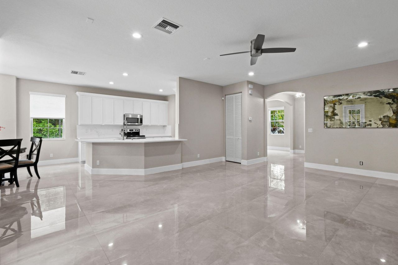 111 Tullamore Avenue, Jupiter, FL 33458 Photo