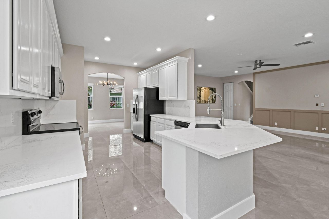 111 Tullamore Avenue, Jupiter, FL 33458 Photo