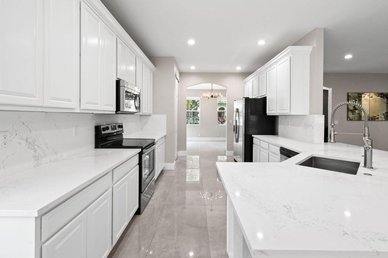 111 Tullamore Avenue, Jupiter, FL 33458 Photo