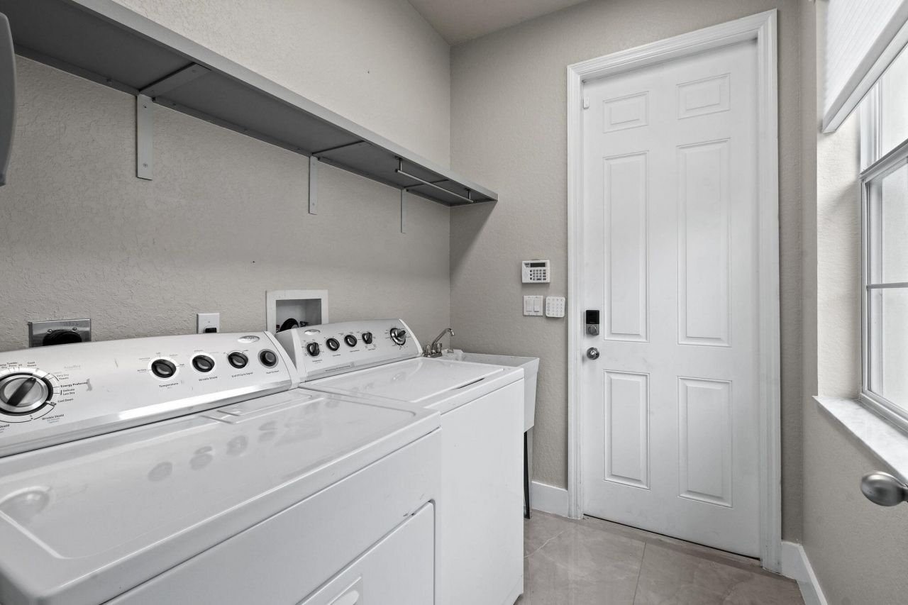 111 Tullamore Avenue, Jupiter, FL 33458 Photo