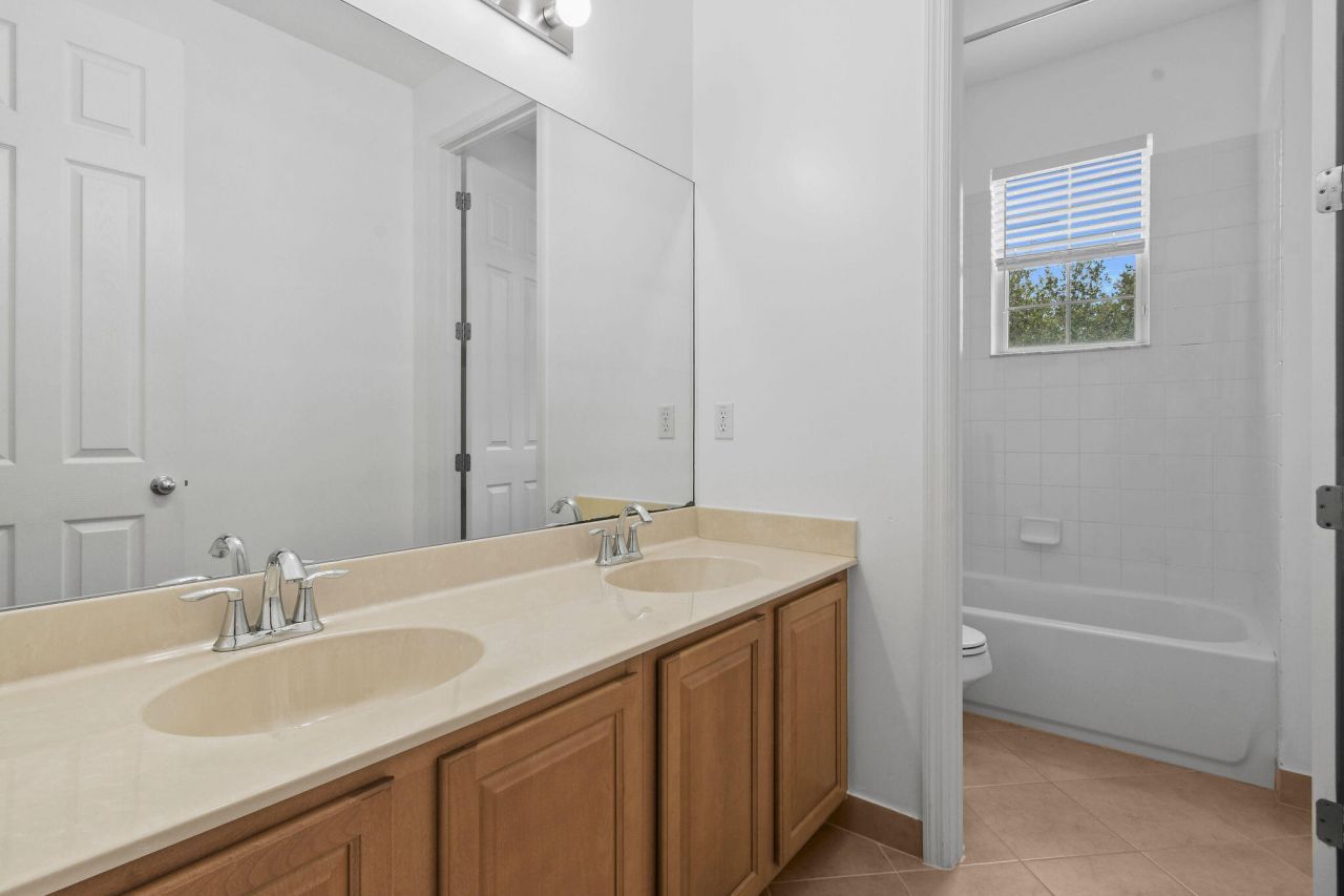 111 Tullamore Avenue, Jupiter, FL 33458 Photo