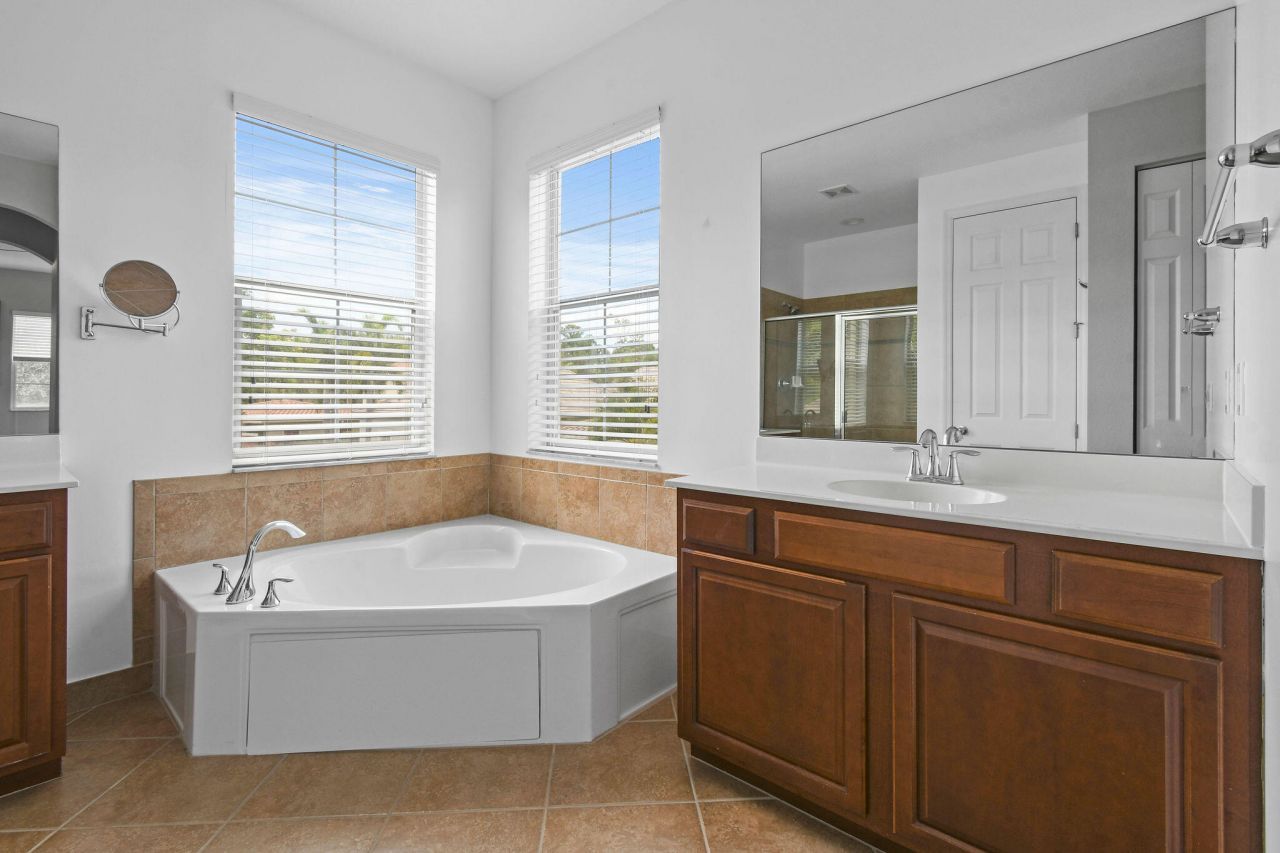 111 Tullamore Avenue, Jupiter, FL 33458 Photo