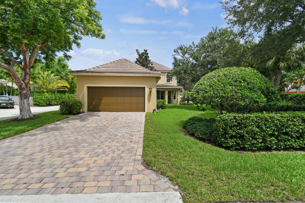 111 Tullamore Avenue, Jupiter, FL 33458 Photo
