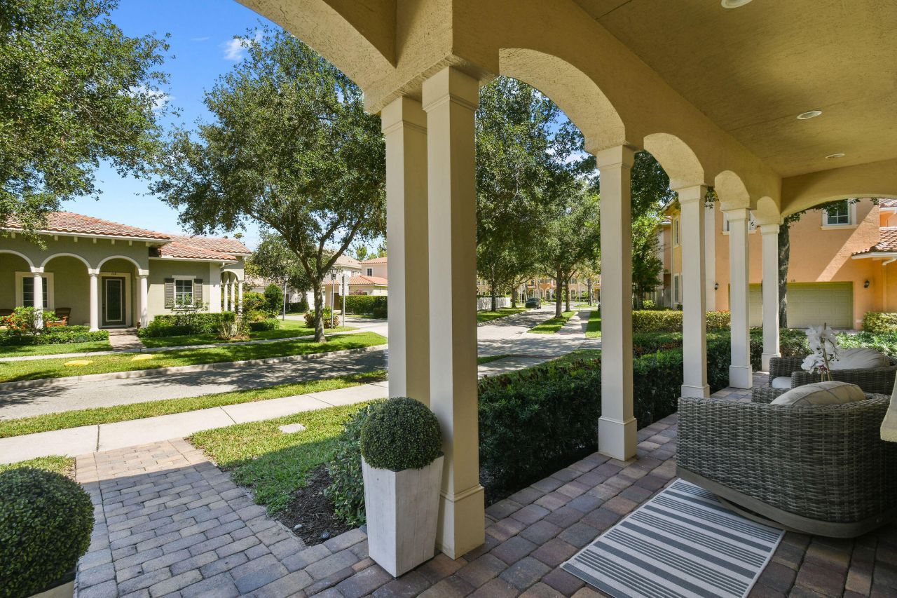 111 Tullamore Avenue, Jupiter, FL 33458 Photo