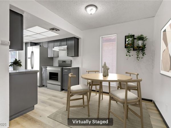 1390 Vegas Valley Drive, Unit 32, Las Vegas, NV 89169