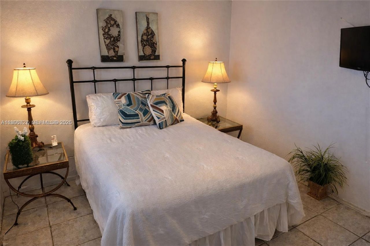 301 E Mcnab Rd, Unit 205, Pompano Beach, FL 33060 Photo