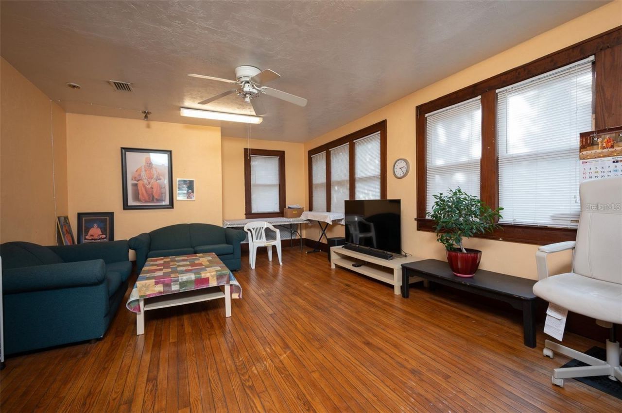 4016 NW 6th Street, Gainesville, FL 32609 Photo