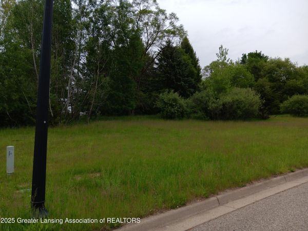 2712 Galiot Court, Lansing, MI 48911