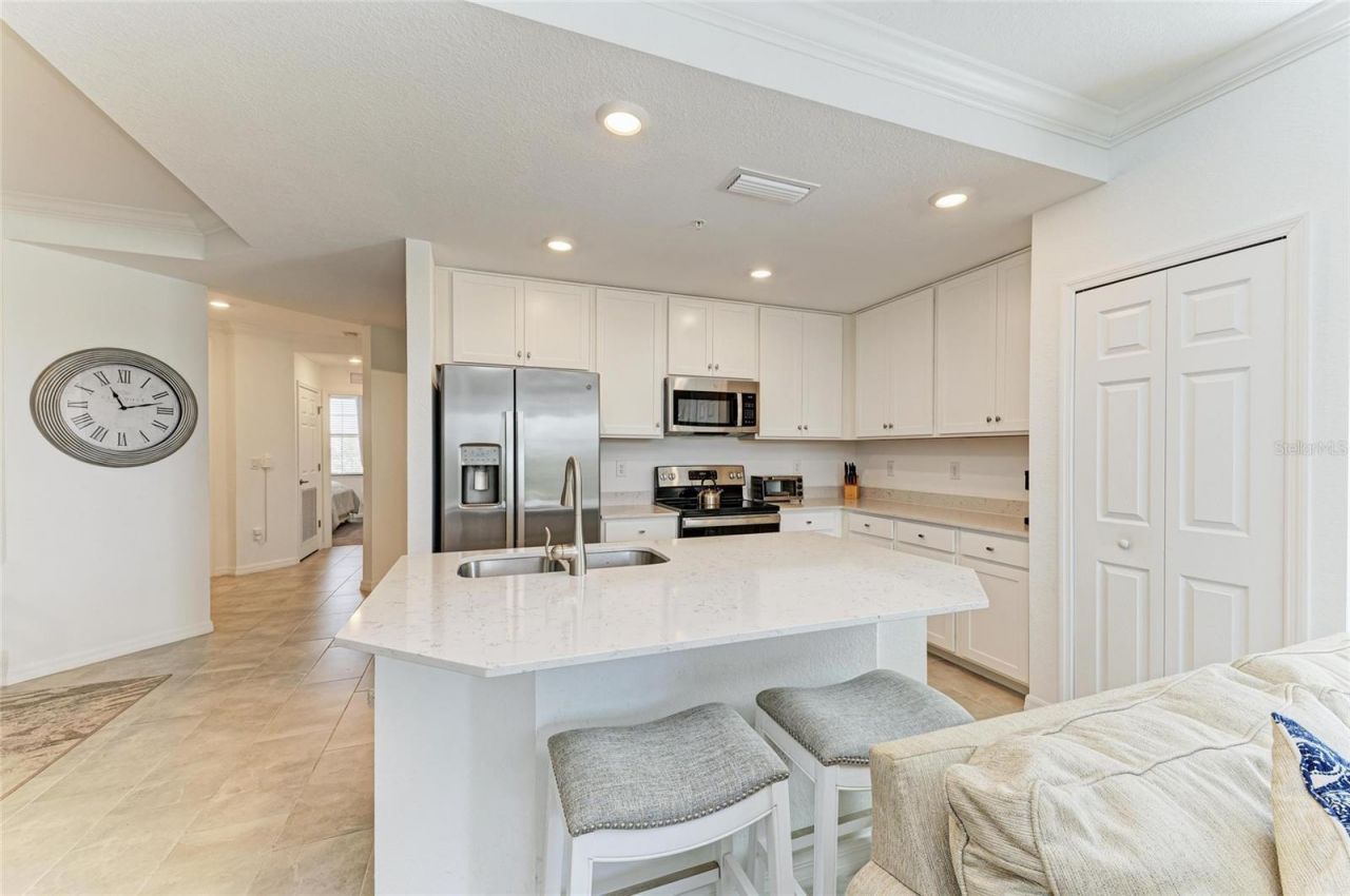 18114 Gawthrop Drive, Unit 201, Bradenton, FL 34211 Photo