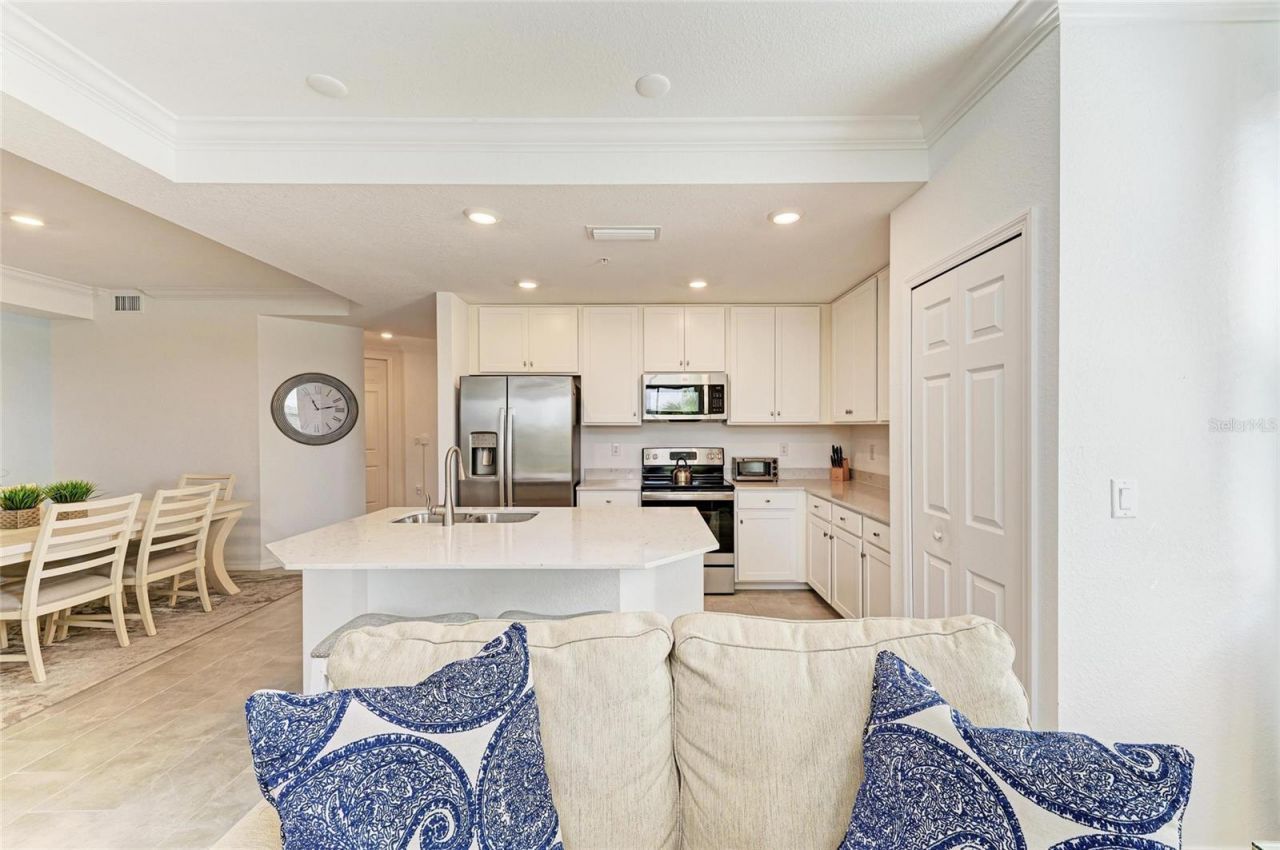 18114 Gawthrop Drive, Unit 201, Bradenton, FL 34211 Photo