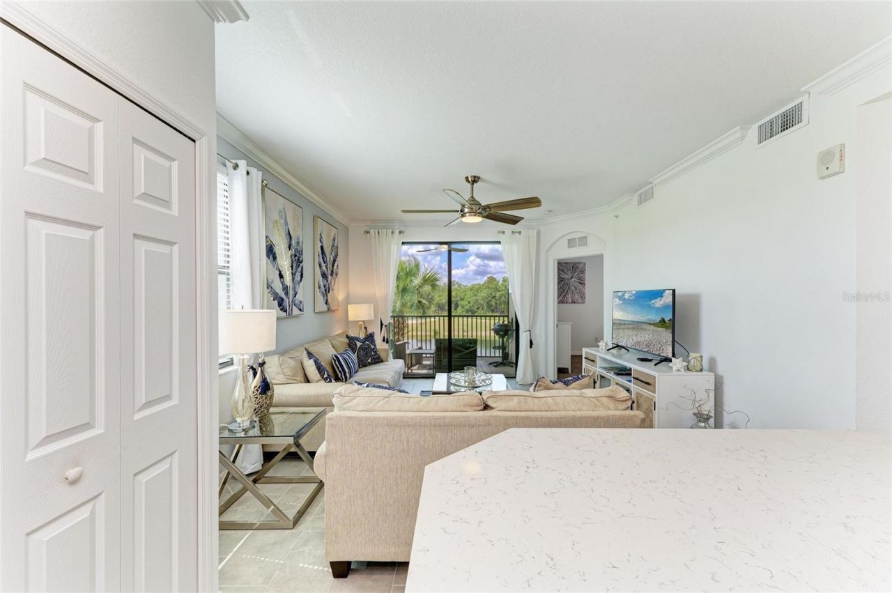 18114 Gawthrop Drive, Unit 201, Bradenton, FL 34211 Photo