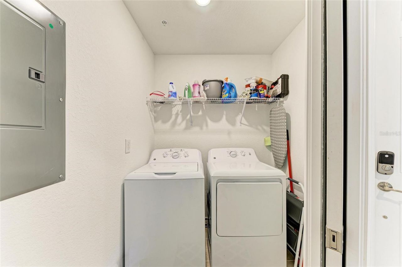 18114 Gawthrop Drive, Unit 201, Bradenton, FL 34211 Photo