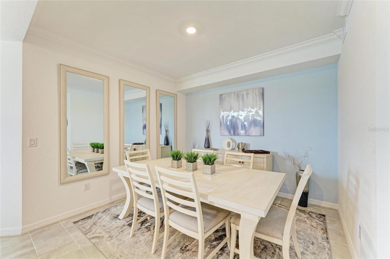 18114 Gawthrop Drive, Unit 201, Bradenton, FL 34211 Photo