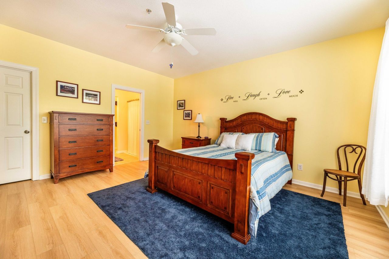 202 Trillium Court Photo 15