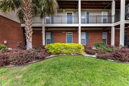 202 Trillium Court photo 4